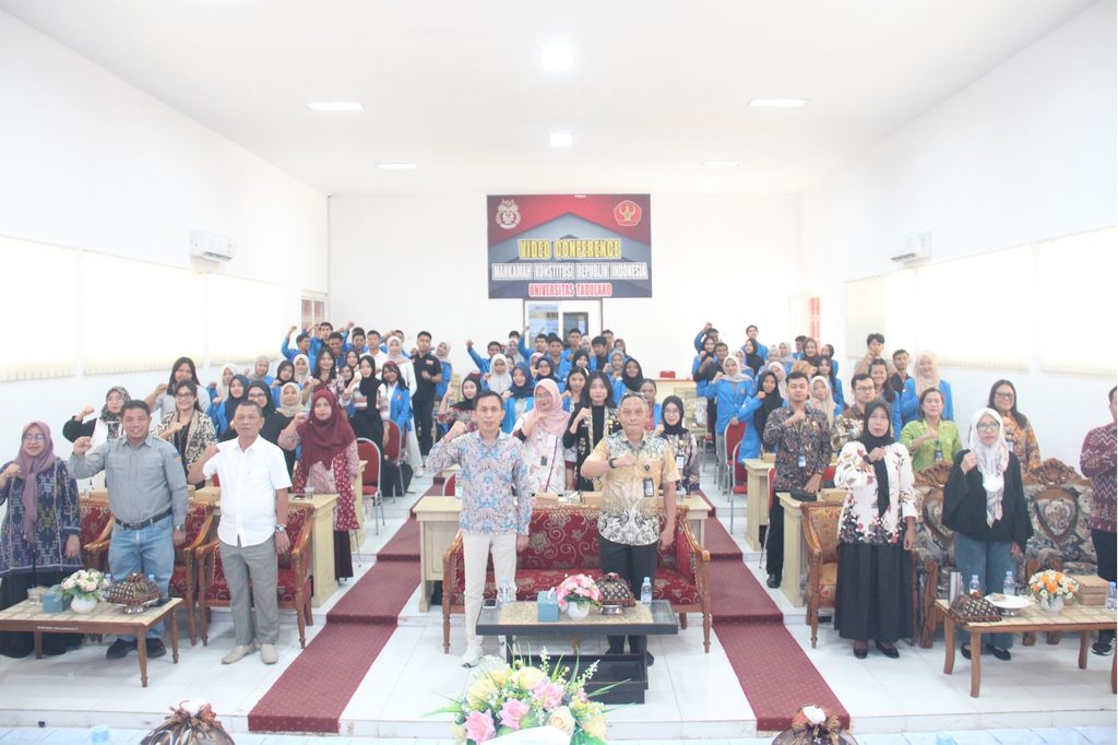 Wakil Dekan Bidang Kemahasiswaan dan Alumni FH Untad, Dr. Rahmat Bakri, S.H., M.H., membuka kegiatan Sosialisasi Pos Bantuan Hukum (Posbankum) oleh Kantor Wilayah Kementerian Hukum Sulawesi Tengah kepada mahasiswa Fakultas Hukum Universitas Tadulako.